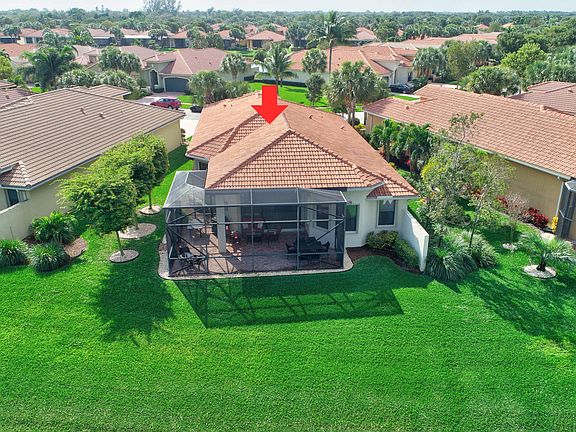 4th image of 6899 Fabiano Cir
