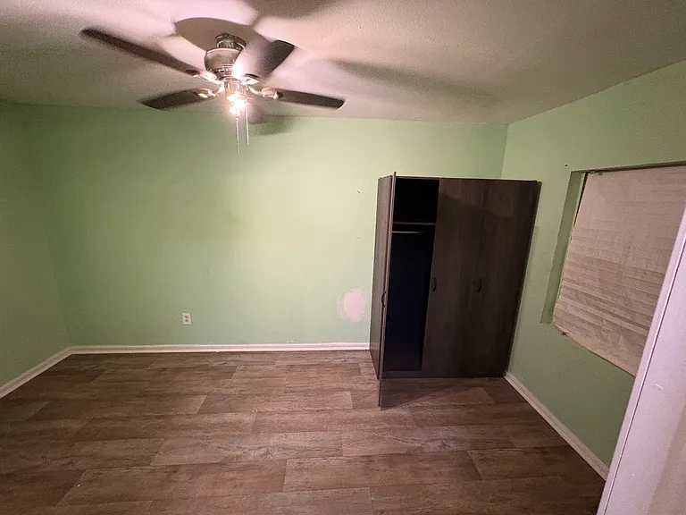 2912 Bonham St — Photo 15