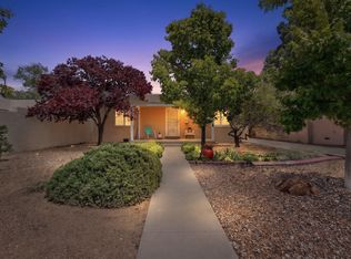 626 Dartmouth Dr NE, Albuquerque, NM 87106