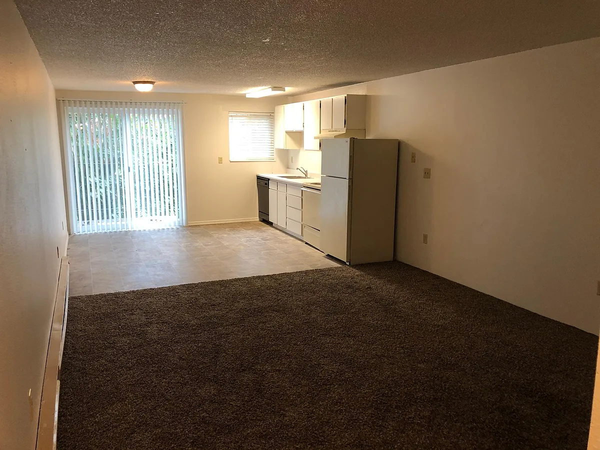 Building Photo - 500 NE Maiden Ln #12