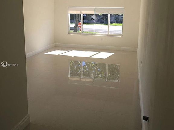 5th image of 10353 Caribbean Blvd