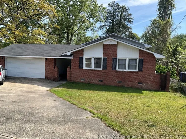559 Cimarron Dr, Fayetteville, NC 28303