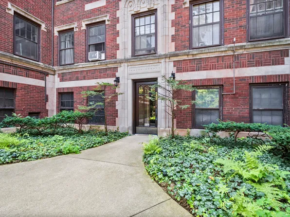 906 Oakton St APT 2, Evanston, IL 60202