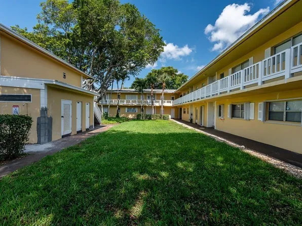 610 SE 2nd Avenue #L4, Deerfield Beach, FL 33441