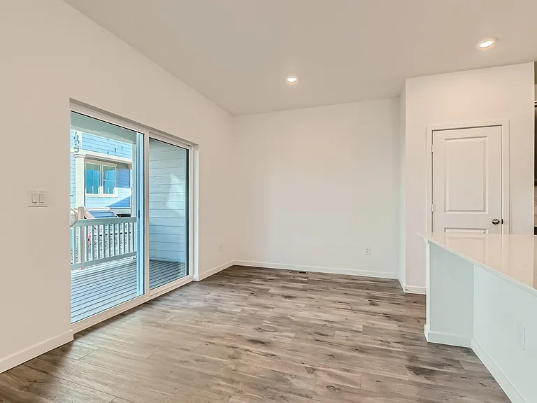 637 Acorn Pl — Photo 14