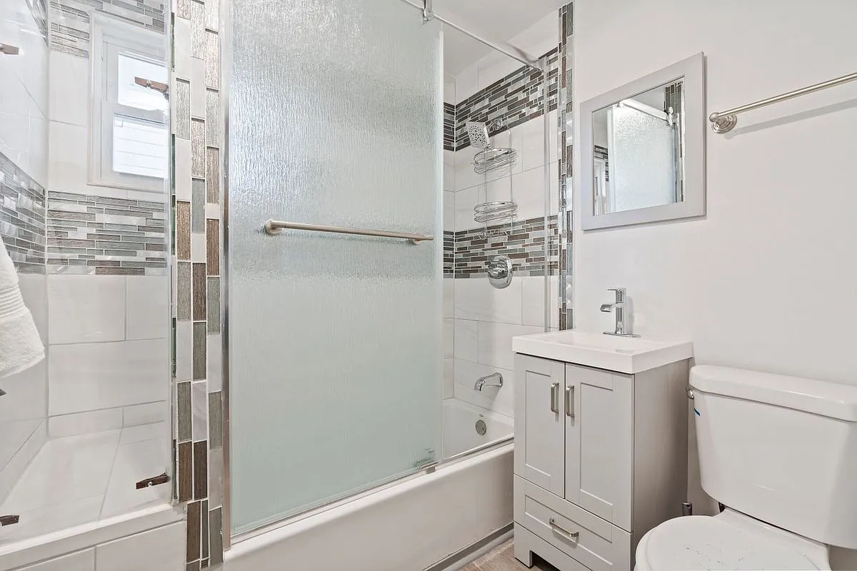 2 bed, 1.0 bath, 979 sqft, $1,400 — Photo 4