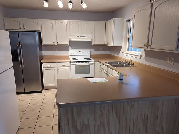 4th image of 259 Bernice Dr