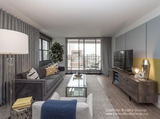 3175 N Broadway St, Chicago, IL 60657