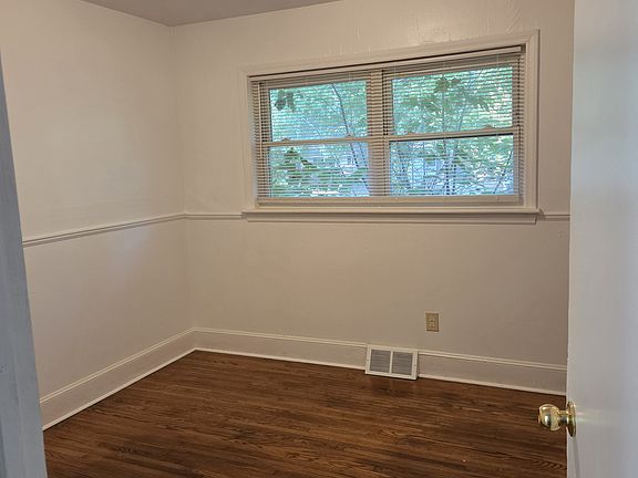 5th image of 4210 Foxford Pl
