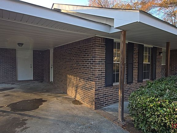 2nd image of 5223 Linda Pl