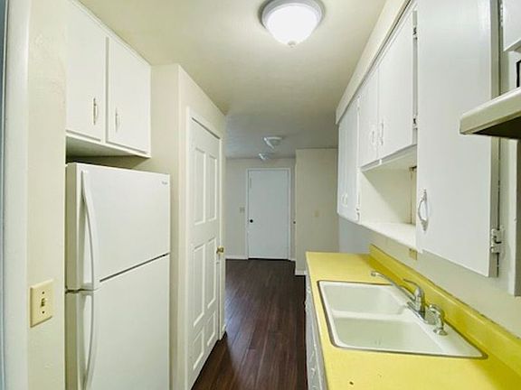 4th image of 1270 Doblon St #13440975