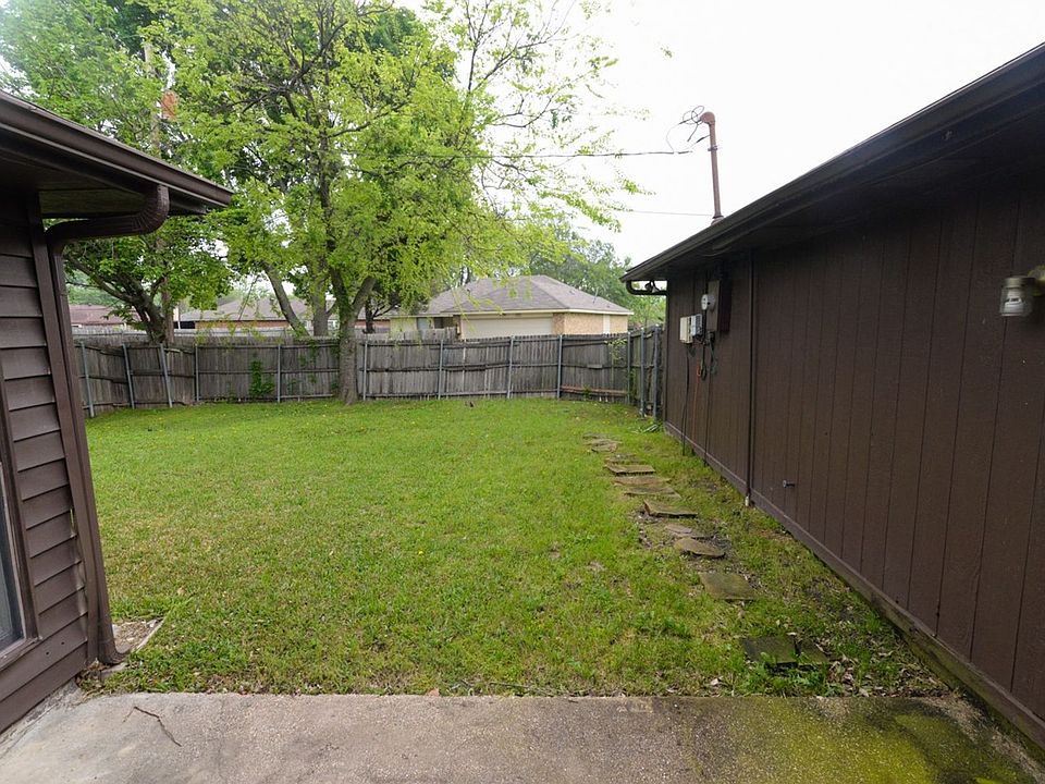 2nd image of 2310 Windridge Ln