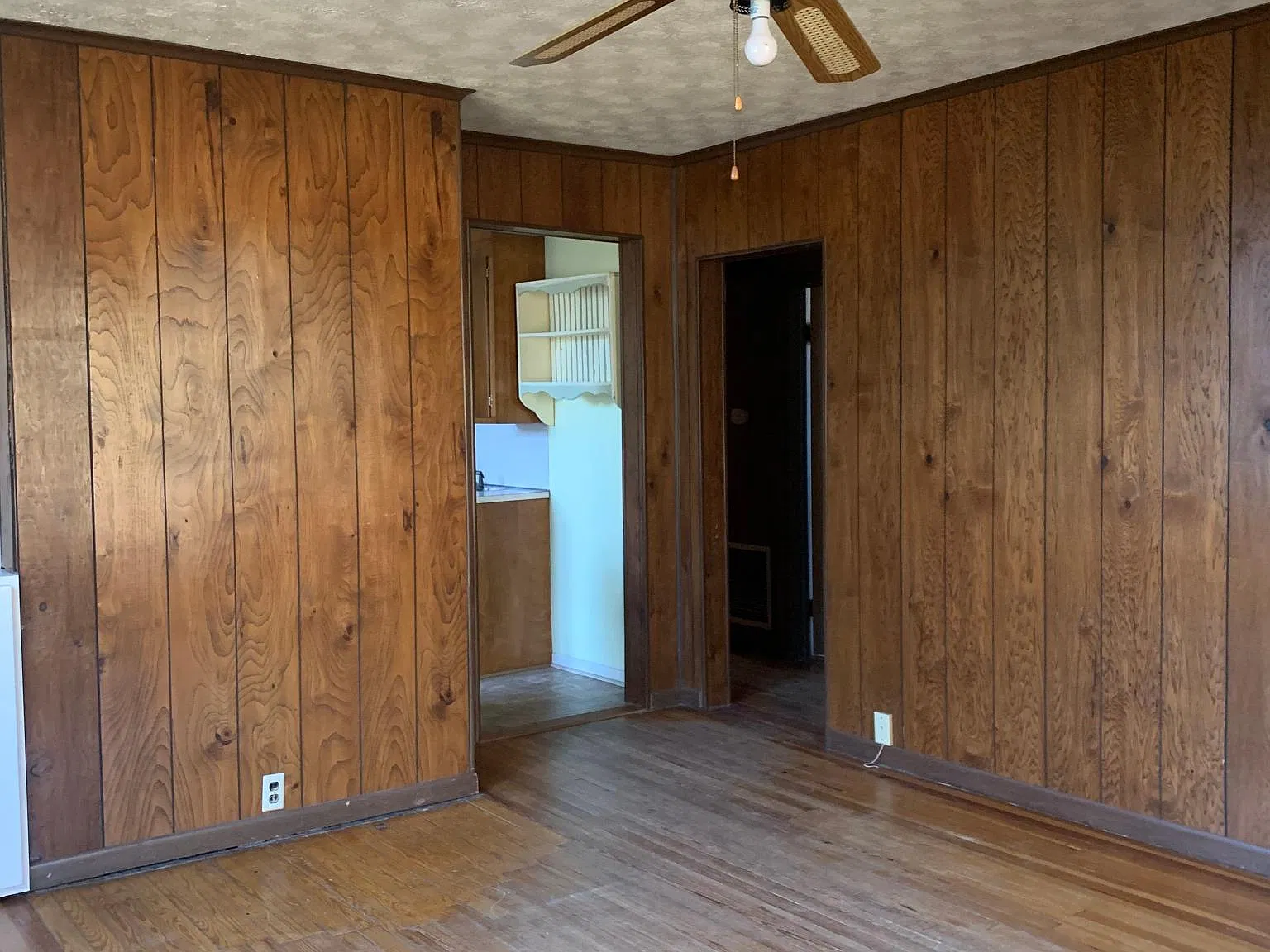 2 bed, $1,300 — Photo 4