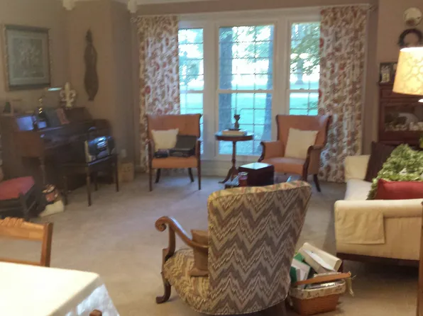 202 Mann Dr, Bardstown, KY 40004