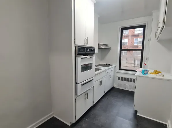 (undisclosed Address), Flushing, NY 11367