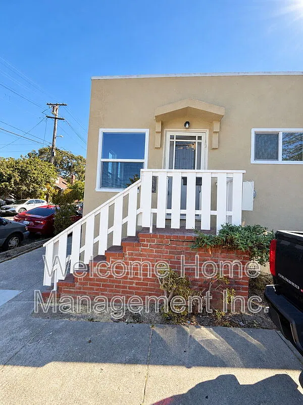 1 bed, 1.0 bath, 732 sqft, $2,600 — Photo 1