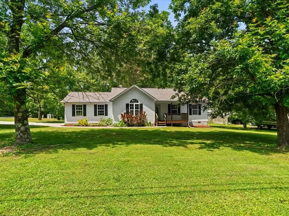 575 Tarvin Rd, Rock Spring, GA 30739