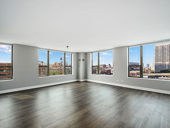3rd image of 501 N Clinton St APT 606