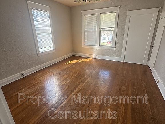 3rd image of 1014 E 1st St #C