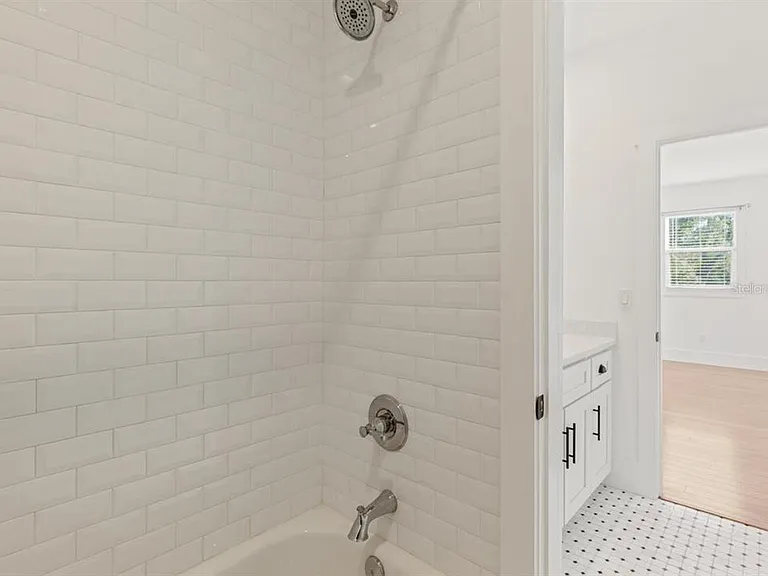 214 E Floribraska Ave — Photo 31