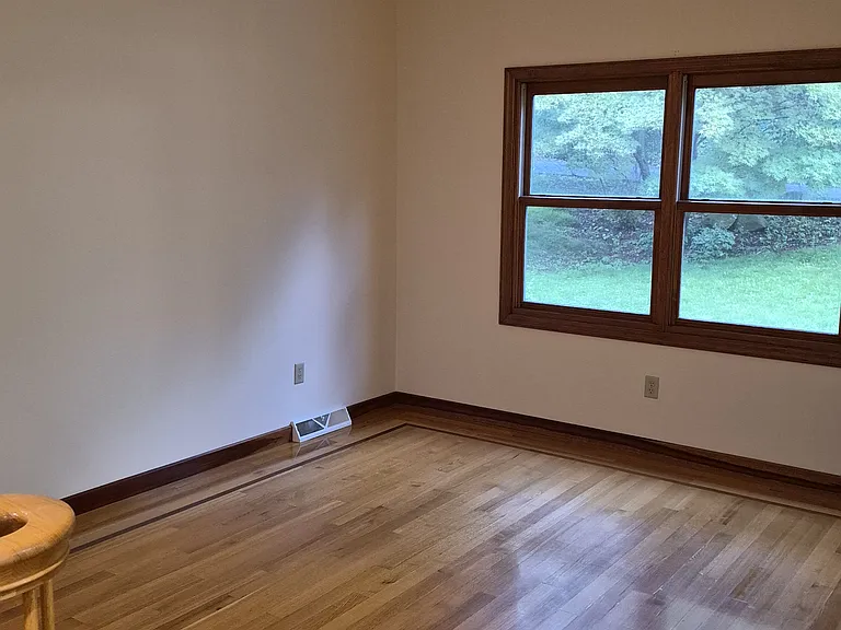516 Lincoln Ave — Photo 4