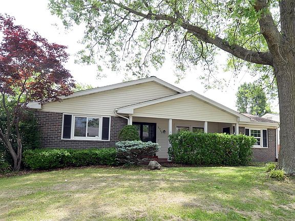 2nd image of 2712 Wintergreen Dr