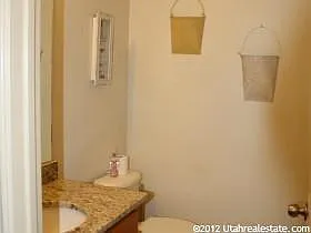 670 S 1545 W — Photo 16