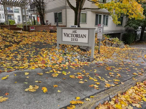 2152 N 112th St, Seattle, WA