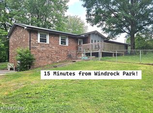 200 Sweet Ln, Clinton, TN 37716