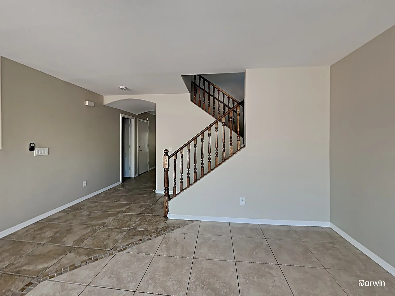 5 bed, 3.0 bath, 2321 sqft, $2,930 — Photo 3