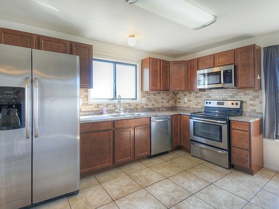 2nd image of 4635 Hennings Dr