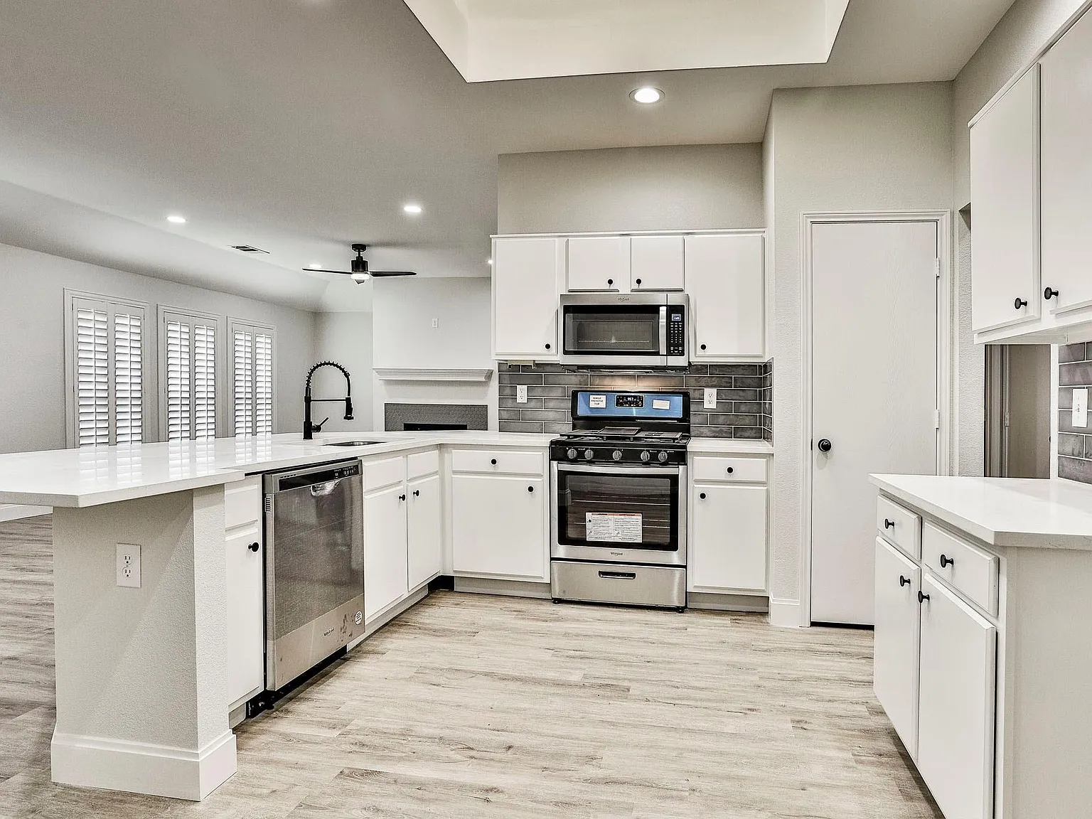 3 bed, 1820 sqft, $2,500 — Photo 3