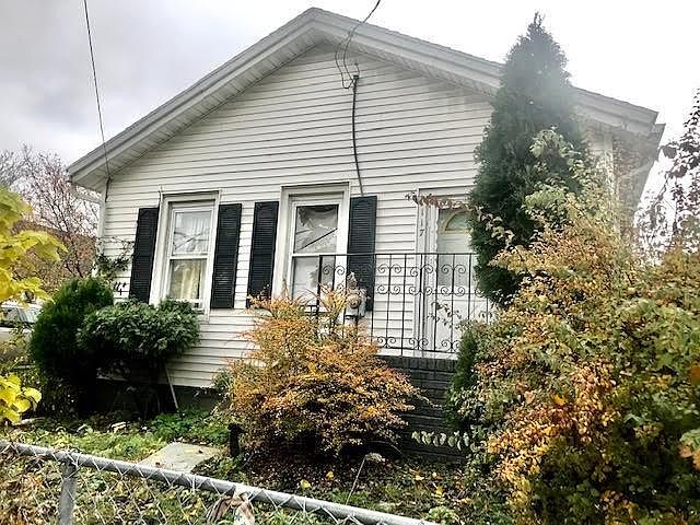 2nd image of 117 Wilder St