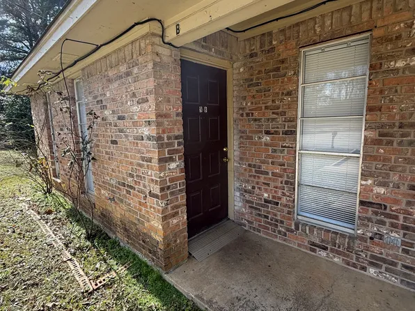 9 Harroun Ct #B, Longview, TX 75604
