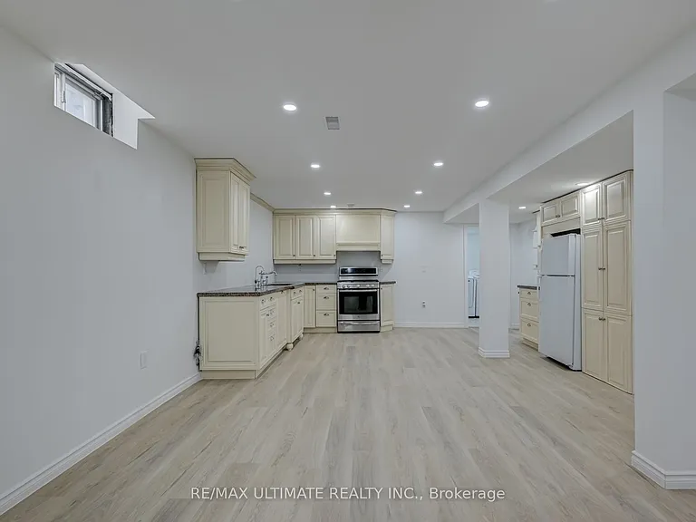 5 Bayswater Ave — Photo 10