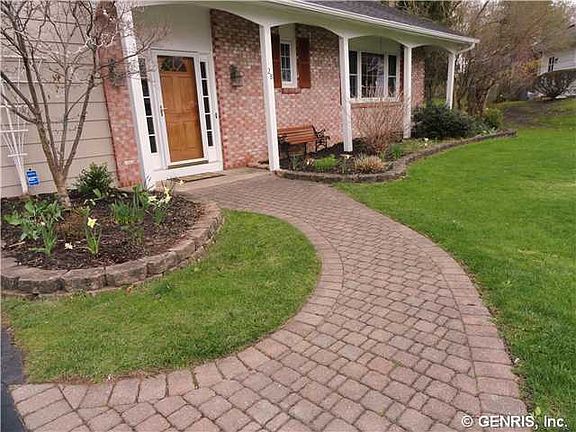 2nd image of 28 Ambleside Dr