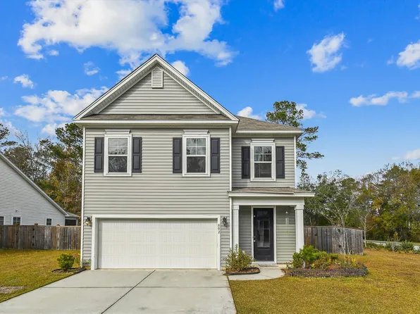 802 Neosho Ct, Moncks Corner, SC 29461