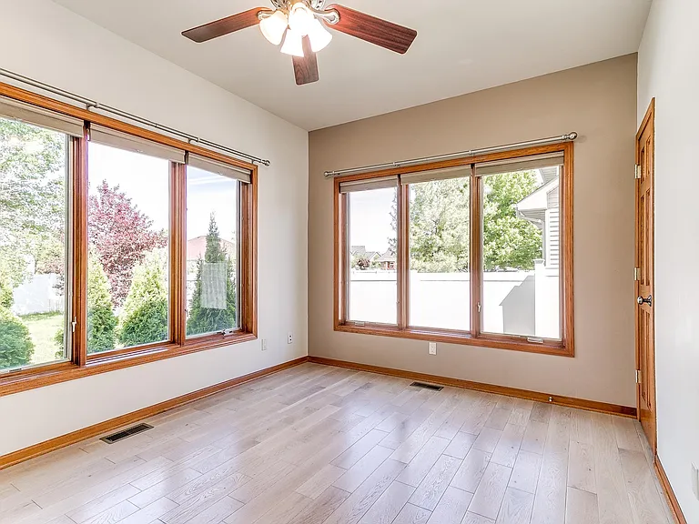 3120 Roxboro Dr — Photo 9