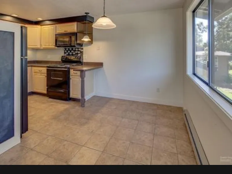1901 NE Wichita Way — Photo 12