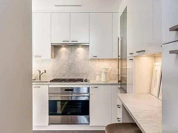 120 Central Park South image 8 of 14