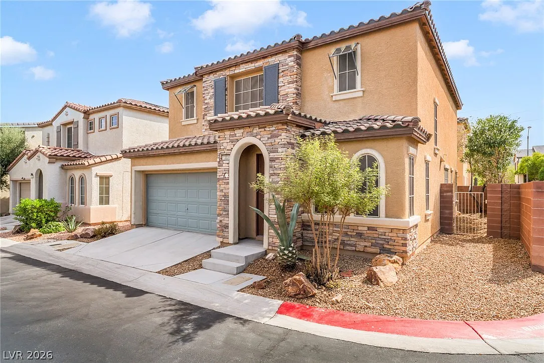 4 bed, 3.0 bath, 2168 sqft, $2,200 — Photo 2