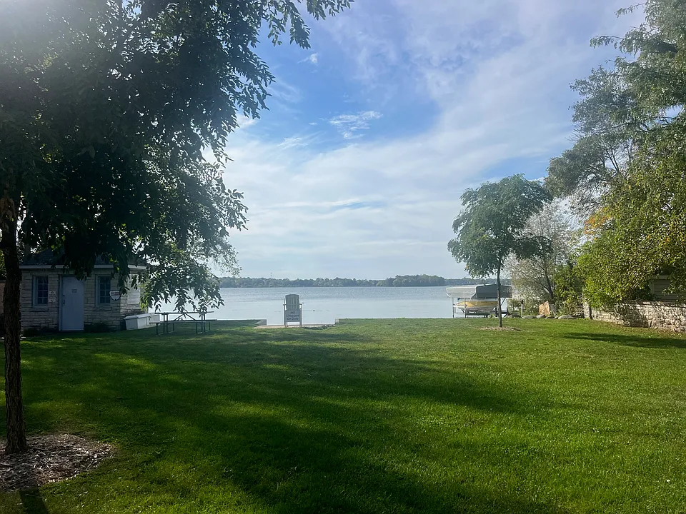 W379N5686 N Lake Rd #1
