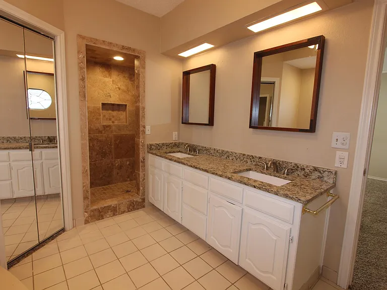 3504 Hilltop Ln — Photo 11