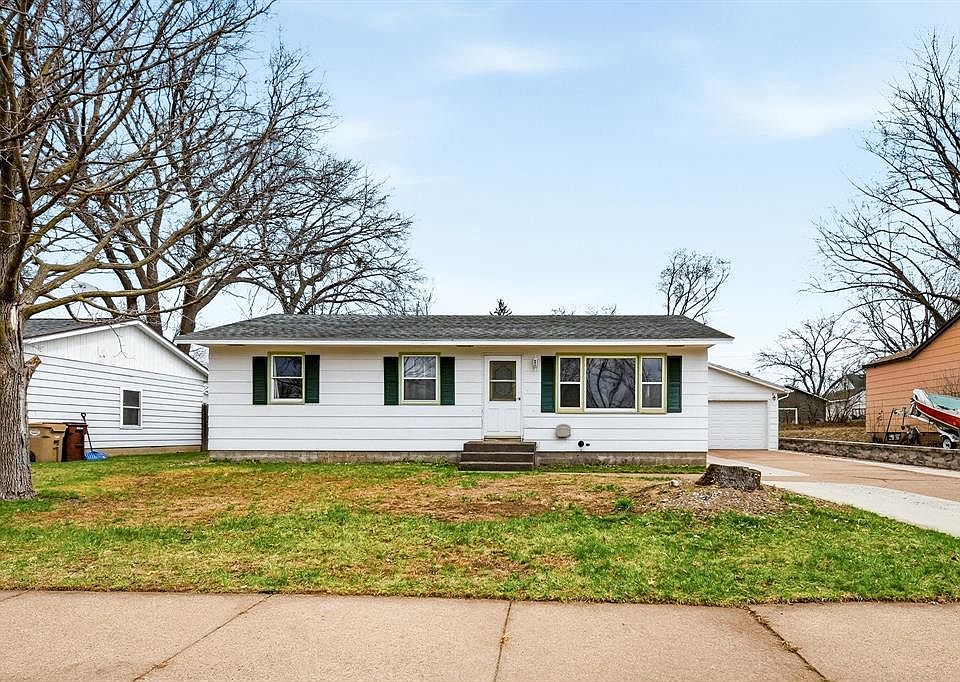 1st image of 3145 Saturn Avenue