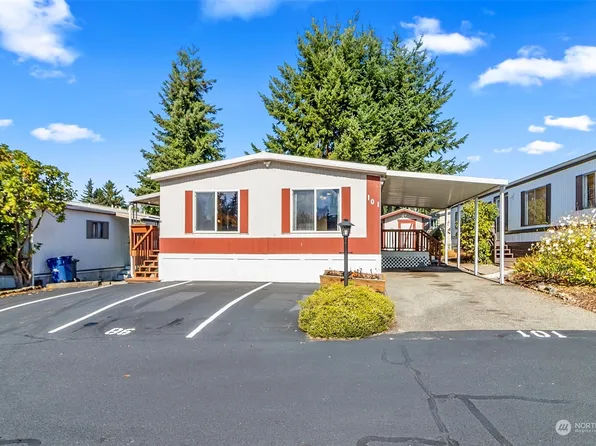 11622 Silver Lake Road #101, Everett, WA 98208