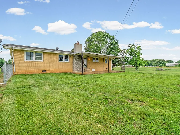 3561 Pickering Rd — Photo 26