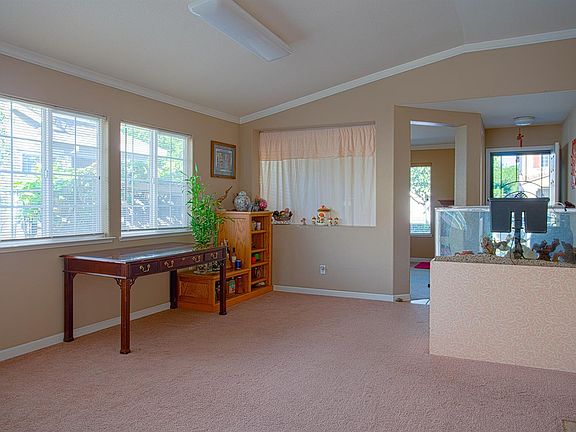 3rd image of 2314 Jamaica Way