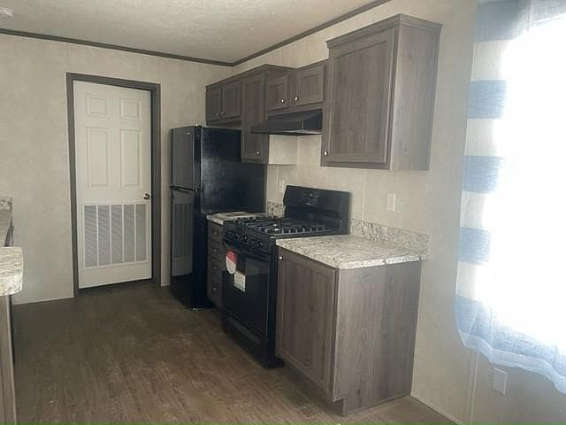 2nd image of 458 Warbler Ln #458