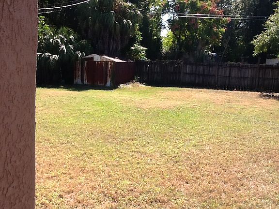 4th image of 119 NE Lincoln Cir N