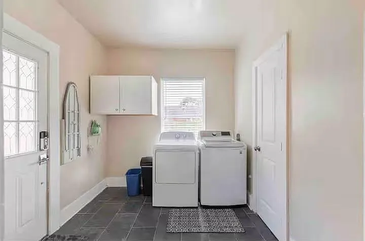 2108 Berry St — Photo 12